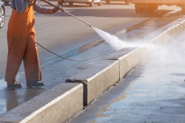 Commercial Concrete Cleaning in Richmond