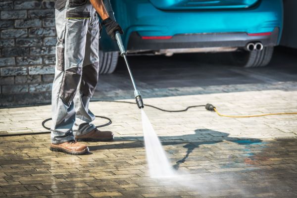 Cost of Driveway Pressure Washing in Richmond