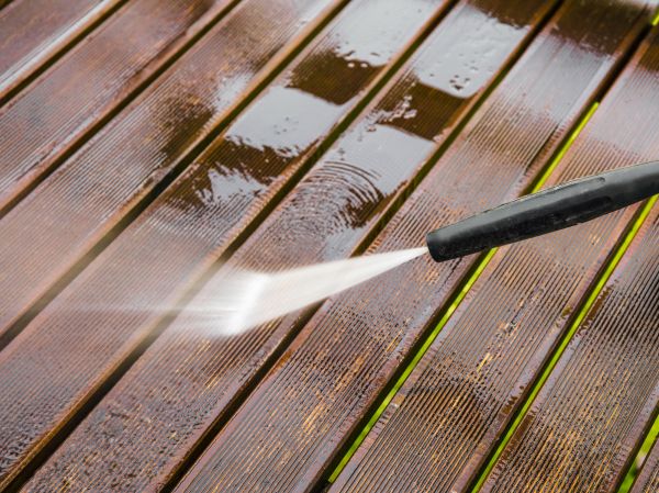 Cost of Deck Pressure Washing in Richmond