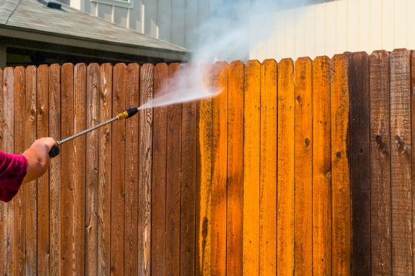 Fence Pressure Cleaning in Richmond