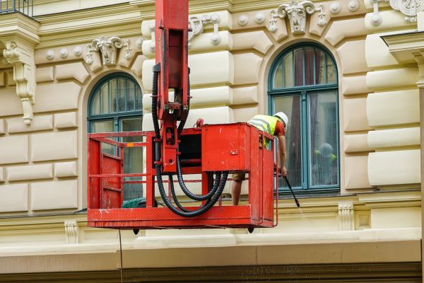 Building Pressure Washing in Richmond
