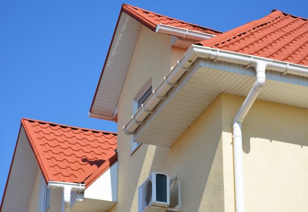 Soffit Cleaning in Richmond