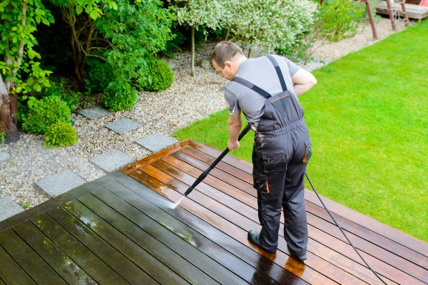 Deck And Patio Cleaning in Richmond