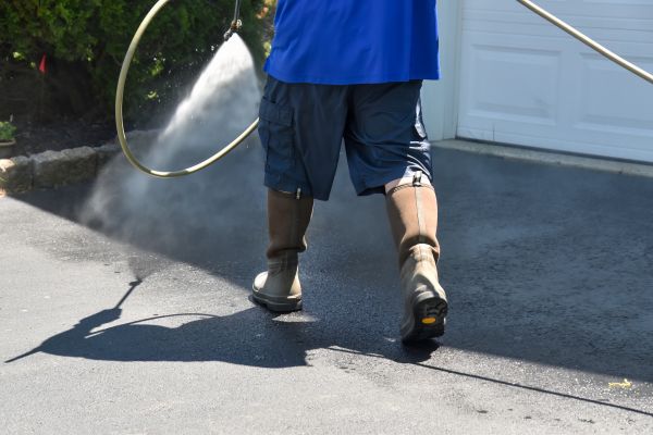 Asphalt Driveway Cleaning in Richmond