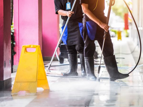 Store Powerwashing in Richmond