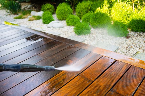 Cost of Deck Cleaning in Richmond